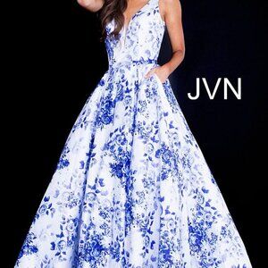 New (with tags) Blue Jovani Size 8 Ball gown dress